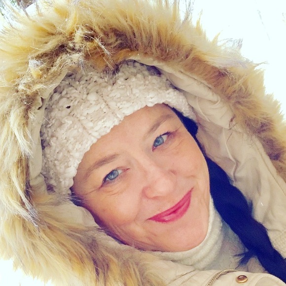 Hi, Iβm Katie πΈ New to the POSH Community! - Picture 14 of 16